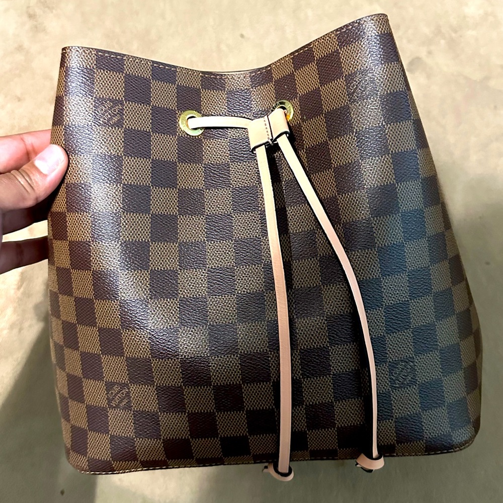 Louis Vuitton Neonoe 🌸